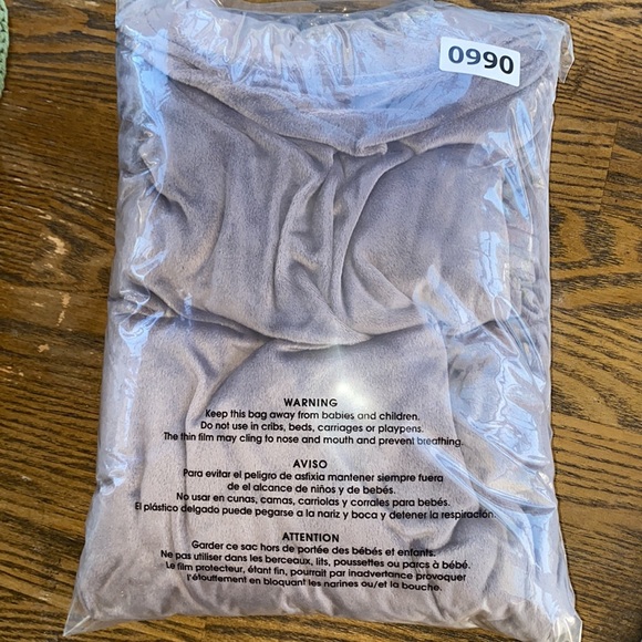 Splendid Velour Robe - Picture 14 of 14